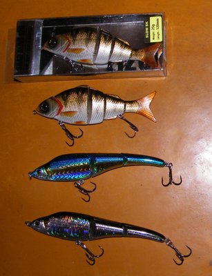 Набор № 1.<br />Izumi Perch Alive 120 mm - 25 g., slow sinking - 2 шт.<br />Sebile Magic Swimmer 125 SK - 2 штуки, разные расцветки.<br /><br />Цена 20 евро.