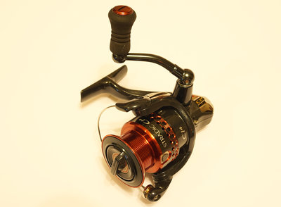 shimano_stradic_2500F_1.jpg