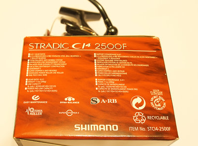 shimano_stradic_2500F_2.jpg